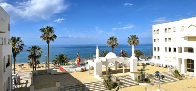 Oceanfront 2-Bedroom, 2-Bathroom Apartment With Sea View & Garage , Property for sale in Quarteira, Loulé, PP175837