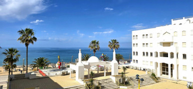 Oceanfront 2-Bedroom, 2-Bathroom Apartment With Sea View & Garage , Property for sale in Quarteira, Loulé, PP175837
