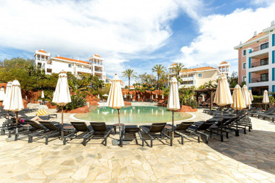 Modern 2-Bedroom Apartment At Hilton Cascatas, Vilamoura, Property for sale in Vilamoura, Albufeira, PP175929