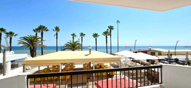 Elegant Oceanfront 3-Bedroom Apartment In Prime Quarteira Location, Property for sale in PP175931