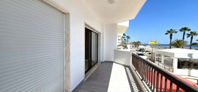 Elegant Oceanfront 3-Bedroom Apartment In Prime Quarteira Location, Property for sale in PP175931