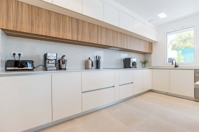 Stunning High-End Brand-New Villa V4+2 In Central Alvor, Property for sale in Alvor, Portimão, PP175954