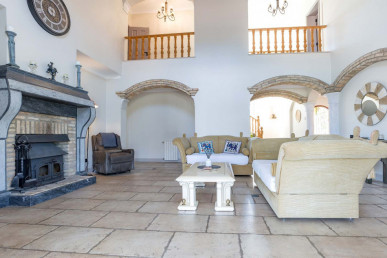 Spectacular 5-Bedroom Villa/Estate - Live In Luxury, Earn In Paradise - Assumadinha, Vilamoura, Property for sale in Vilamoura, Albufeira, PP175979