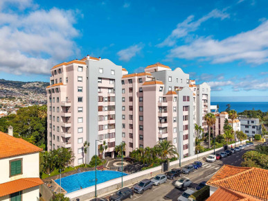 Exclusive 1-Bedroom Apartment in Ilhéus – Comfort and Elegance in the Heart of Funchal, Property for sale in PP175999