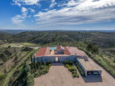 An Expansive Algarve Estate With Rare Natural Beauty And Limitless Potential, Property for sale in Odiáxere, Lagos, PP176062