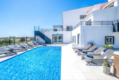 Stunning 5+2 Bedroom Villa With Sea Views In Pêra Near Alcantarilha, Property for sale in Silves, Faro, PP174990