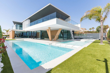 Brand New Villa Only 300m From The Beach, Property for sale in Albufeira, Faro, PP172933