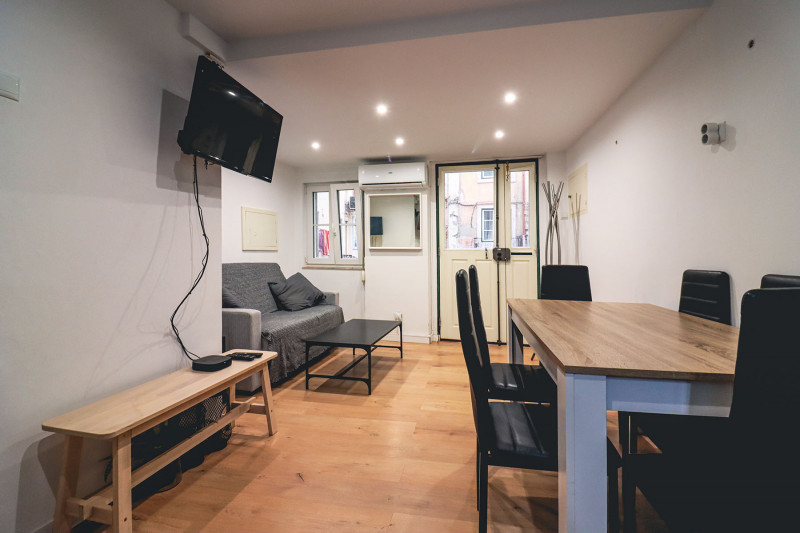 Charming 1 bedroom in Alfama - Lisbon - Portugal, Property for sale in PW4427