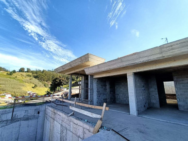 V4 Villa In Estreito Da Calheta, Property for sale in PP173706