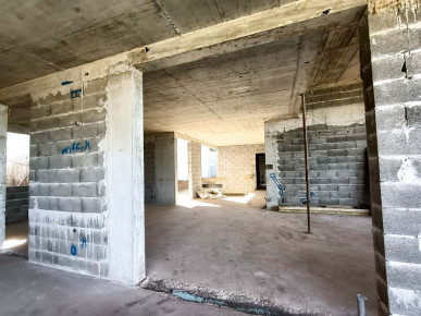 V4 Villa In Estreito Da Calheta, Property for sale in PP173706