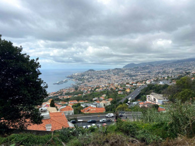 Land with 1050m2 in São Gonçalo, Funchal, Property for sale in PP175689