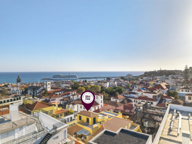 Spacious And Bright 3-Bedroom Duplex Apartment In Funchal, Property for sale in PP176139