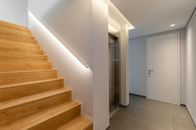 5 bedroom triplex villa with garden in Foz do Douro - New, Property for sale in DL19322-DA