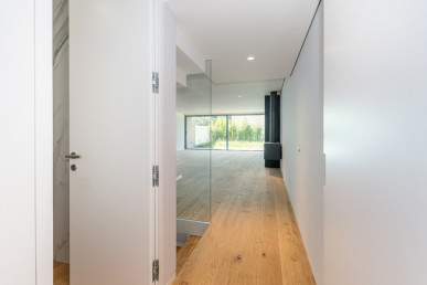 5 bedroom triplex villa with garden in Foz do Douro - New, Property for sale in DL19322-DA