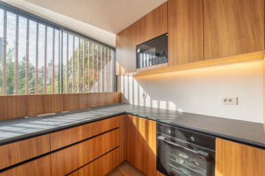 4 bedroom villa with garage located in Miguel Bombarda, Porto, Property for sale in DL22871