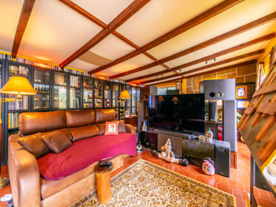 5 bedroom villa with garden, swimming pool on a plot of 1560 m2 in Alto da Barra in Oeiras, Property for sale in DL24573