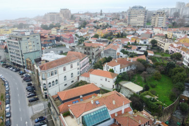 4 bedroom duplex flat in Foz Velha, Property for sale in DL24677