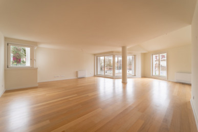 4 bedroom duplex flat in Foz Velha, Property for sale in DL24677