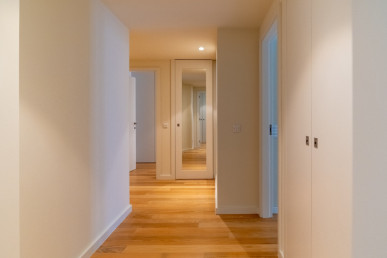 4 bedroom duplex flat in Foz Velha, Property for sale in DL24677