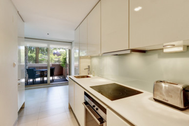 1+1 bedroom flat with garden, located in Tróia, Arrábida, Property for sale in DL27276