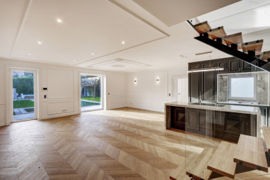 4 bedroom villa with garden and swimming pool, located in the centre of Cascais, Property for sale in DL27455