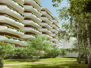 2 bedroom flat with 2 balconies on Avenida da Boavista, Property for sale in DL28740