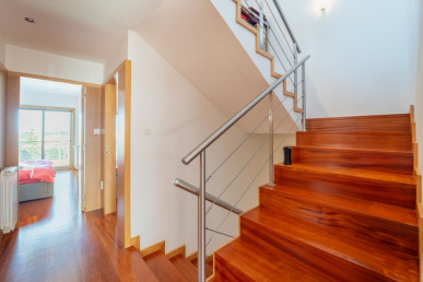 T4+1 house with garden, terraces and private garage, close to Marina da Afurada, Property for sale in DL29171