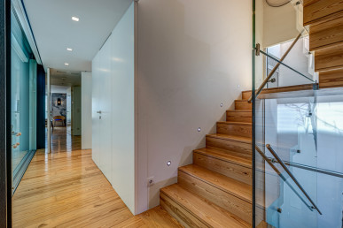 4 bedroom villa with garage in Estoril, Property for sale in DL29411