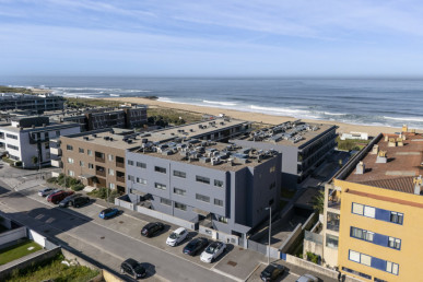 4 bedroom duplex flat on Canidelo beach, in Vila Nova de Gaia, Property for sale in Canidelo, Vila Nova de Gaia, DL30178