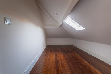 Fully renovated palace in downtown Porto, Property for sale in DL30338