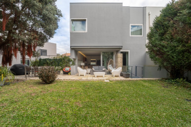4 bedroom house located next to Parque da Cidade, close to Foz and the beach, Property for sale in DL30526