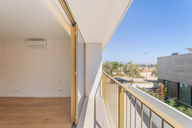 2 bedroom flat with sea view in Canidelo, Property for sale in DL31160