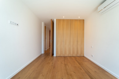 2 bedroom flat with sea view in Canidelo, Property for sale in DL31160