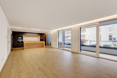 Brand new 3 bedroom flat, near the beach, in Parede, Property for sale in DL31277