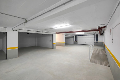 Brand new 3 bedroom flat, near the beach, in Parede, Property for sale in DL31277