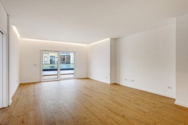 Brand new 3 bedroom flat, near the beach, in Parede, Property for sale in DL31278