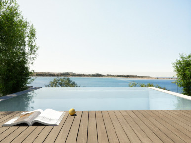 2 bedroom triplex flat, with swimming pool, in Foz do Douro, Porto, Property for sale in Lordelo do Ouro e Massarelos, Porto, DL31955