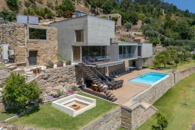 4 bedroom villa with pool and SPA on the bank of the Douro River, Property for sale in DL32758