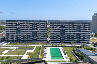 3 bedroom flat, new, gated community with swimming pool, Property for sale in DL33108