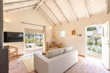 House 1 Bedroom, Resort, Authentic Bicas, Property for sale in DL33199