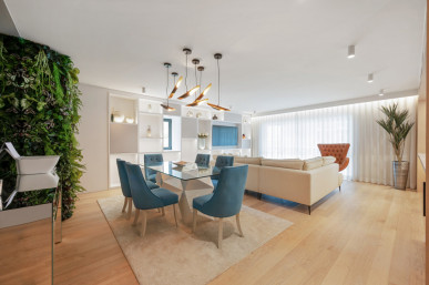 3 bedroom flat, in Monte Estoril, with an area of 150m2, with 2 boxes, Property for sale in DL33542