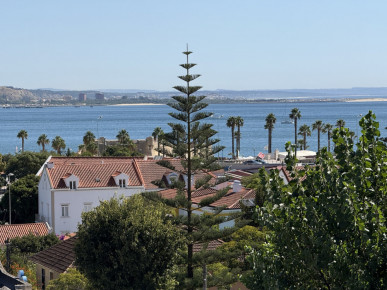 6 bedroom villa with river view in Caxias, Oeiras, Property for sale in DL33748