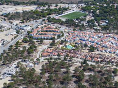 Plot of land inserted in the La Reserve development, Carvalhal, Property for sale in DL33868