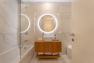 4 bedroom flat with balcony, in Matosinhos Sul, Property for sale in DL34406