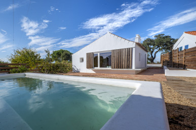 House T3, Renovated, in Sobreiras Altas, Property for sale in DL35090