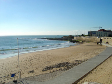 3 bedroom penthouse flat, with pool and terrace, next to Carcavelos beach, Property for sale in DL34800