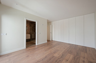 New 3 bedroom flat in the centre of Cascais, Property for sale in DL34937