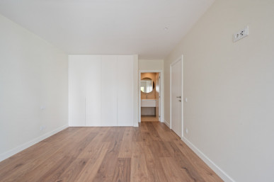 New 3 bedroom flat in the centre of Cascais, Property for sale in DL34937