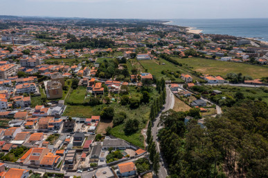 2 bedroom flat with balcony and garage, in Lavadores, Property for sale in DL35061