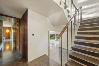 Modernist 6-Bedroom Detached House for Sale in Cascais – Architectural Signature & Unique Atmosphere, Property for sale in DL35355